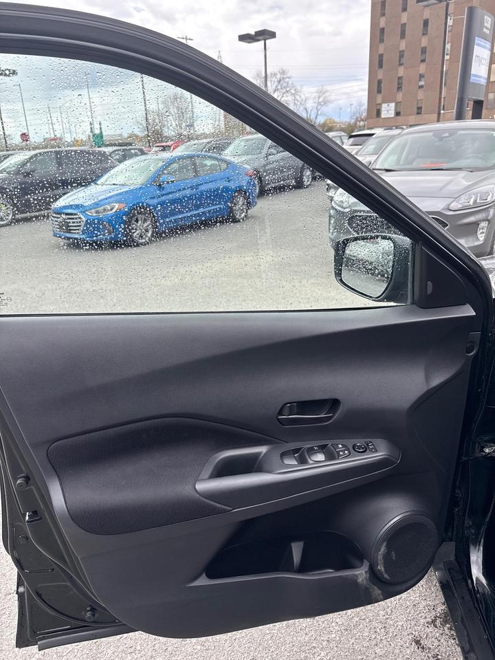 2025 Nissan Kicks Play S 4dr Front-Wheel Drive Photo