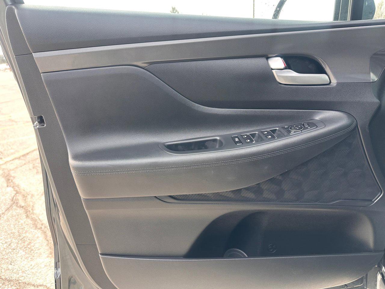 2022 Hyundai Santa Fe SEL Photo