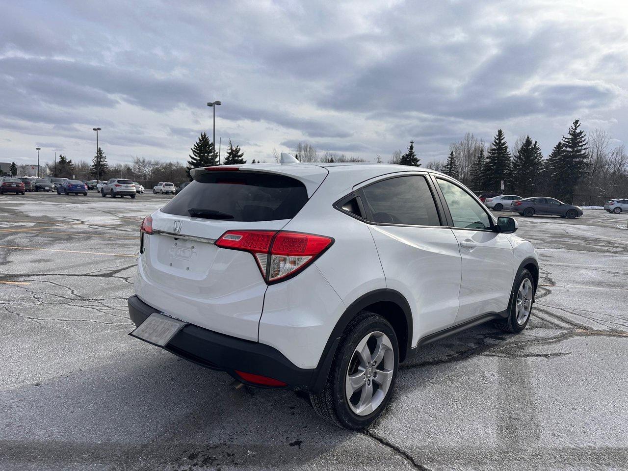 2022 Honda HR-V LX Photo