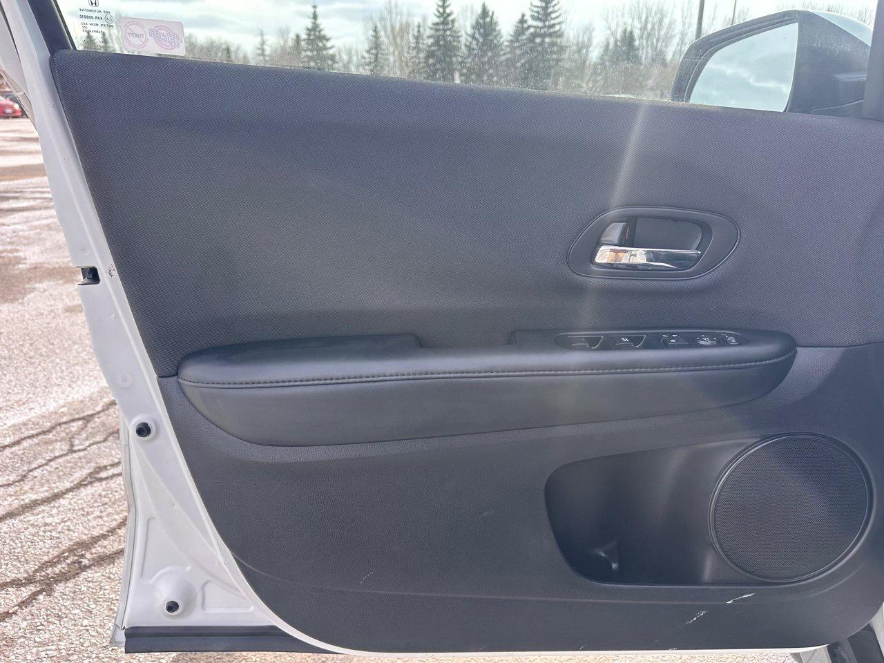 2022 Honda HR-V LX Photo