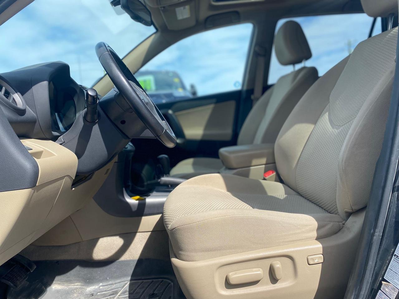 2009 Toyota RAV4 Limited 4x4 ~Sunroof ~Power Seat ~Alloys ~A/C Photo