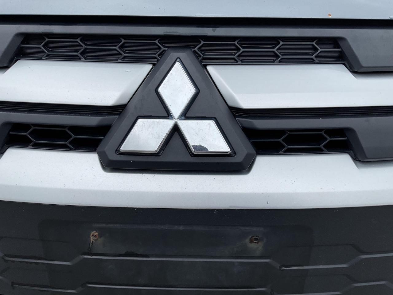 2024 Mitsubishi RVR  Photo