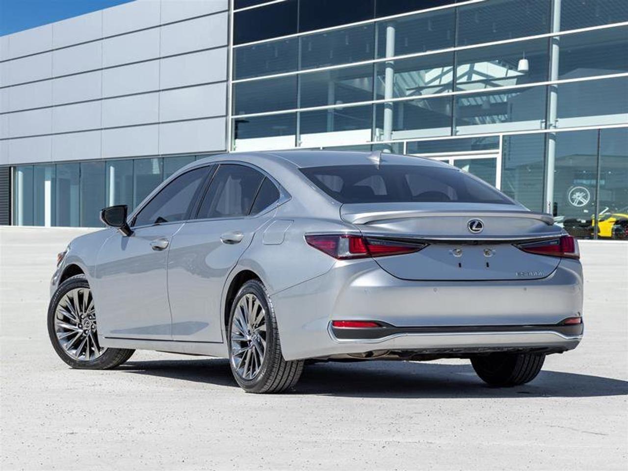 2025 Lexus ES ES 300h Ultra Luxury Mark Levinson Power Open/Clos Photo3