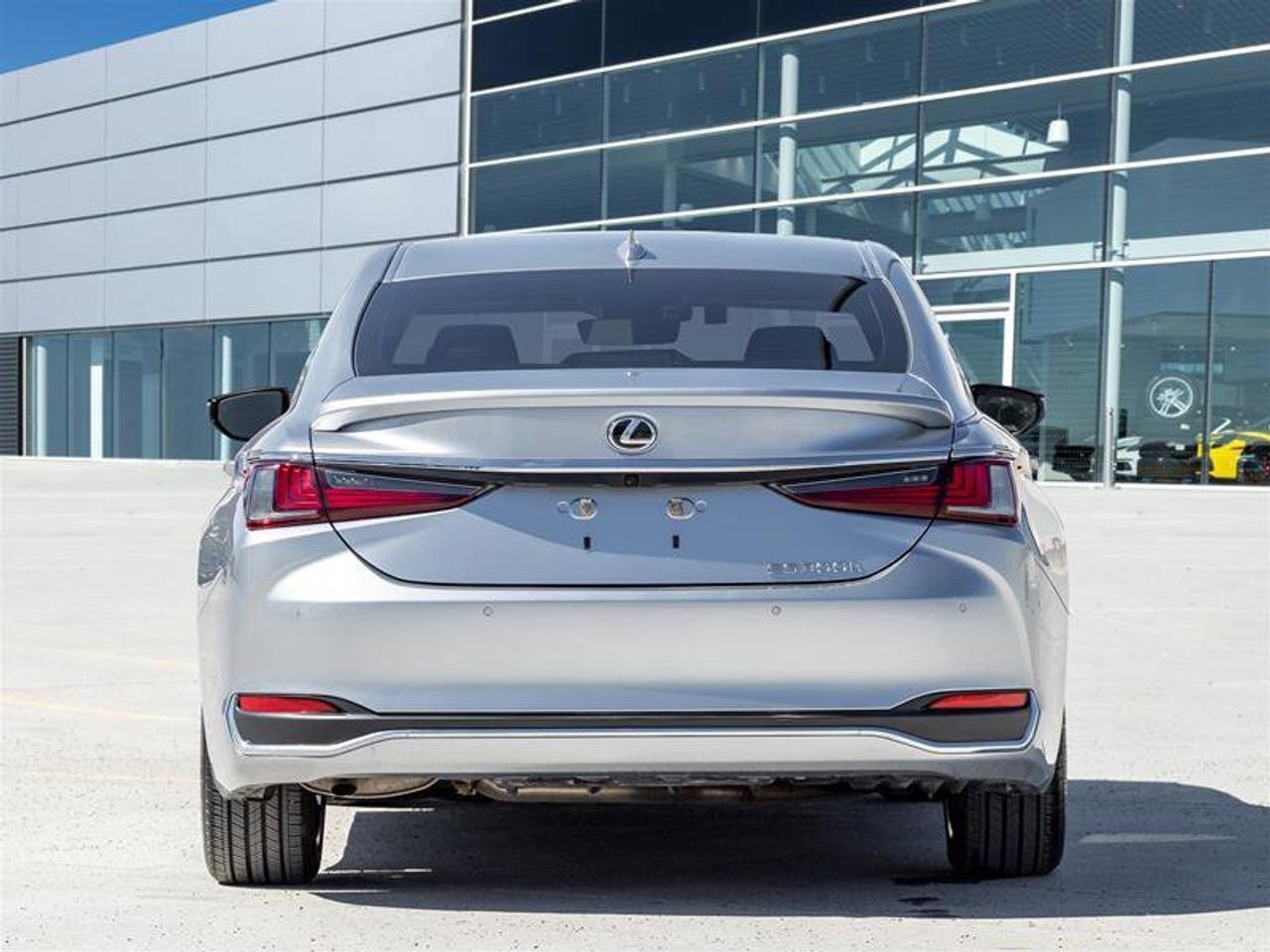 2025 Lexus ES ES 300h Ultra Luxury Mark Levinson Power Open/Clos Photo