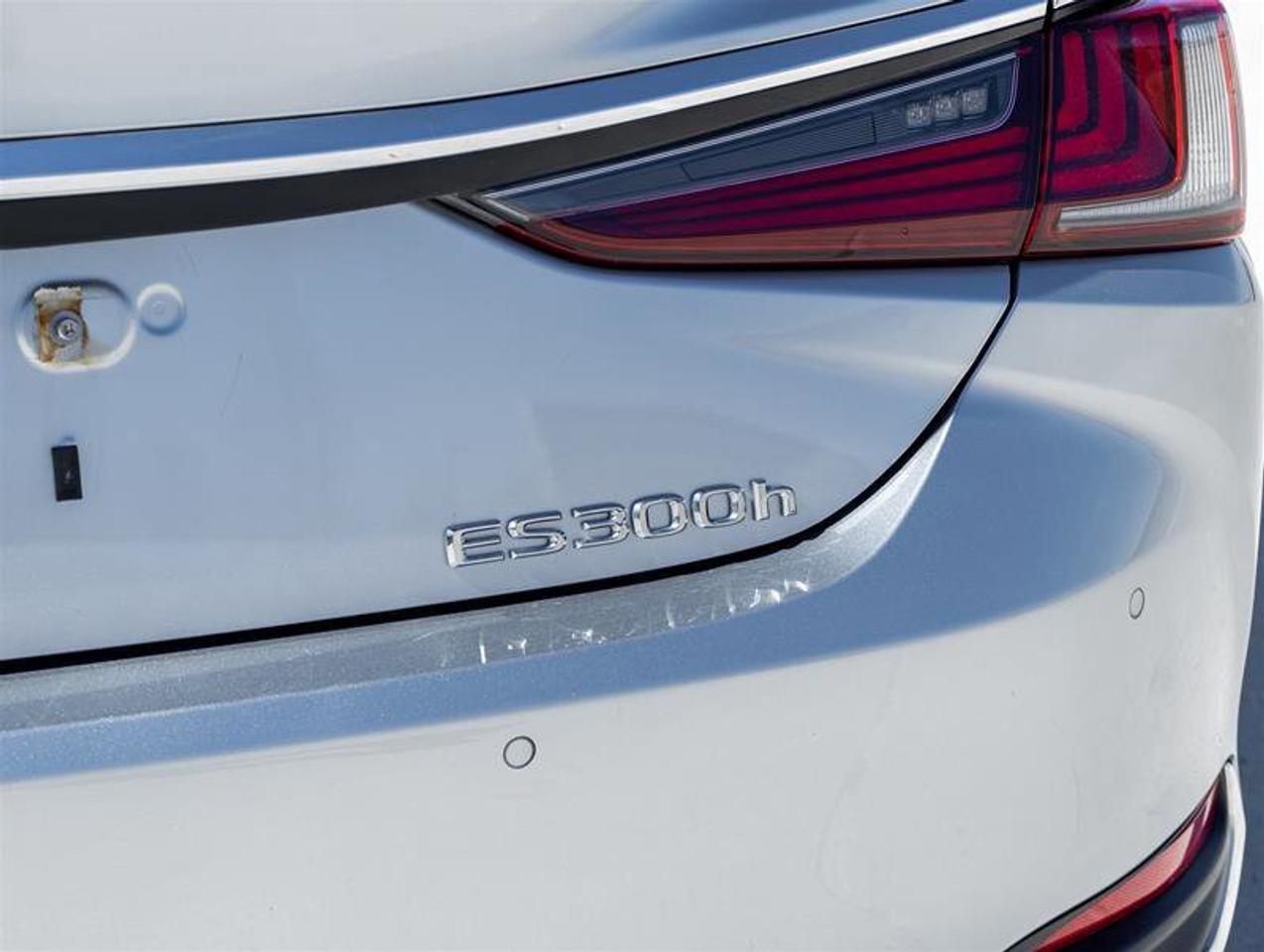 2025 Lexus ES ES 300h Ultra Luxury Mark Levinson Power Open/Clos Photo