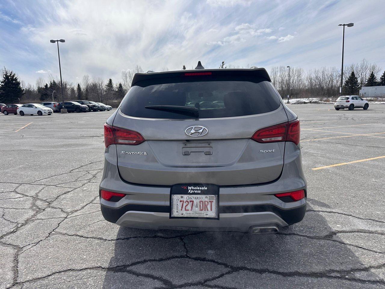 2017 Hyundai Santa Fe Sport SPORT Photo3