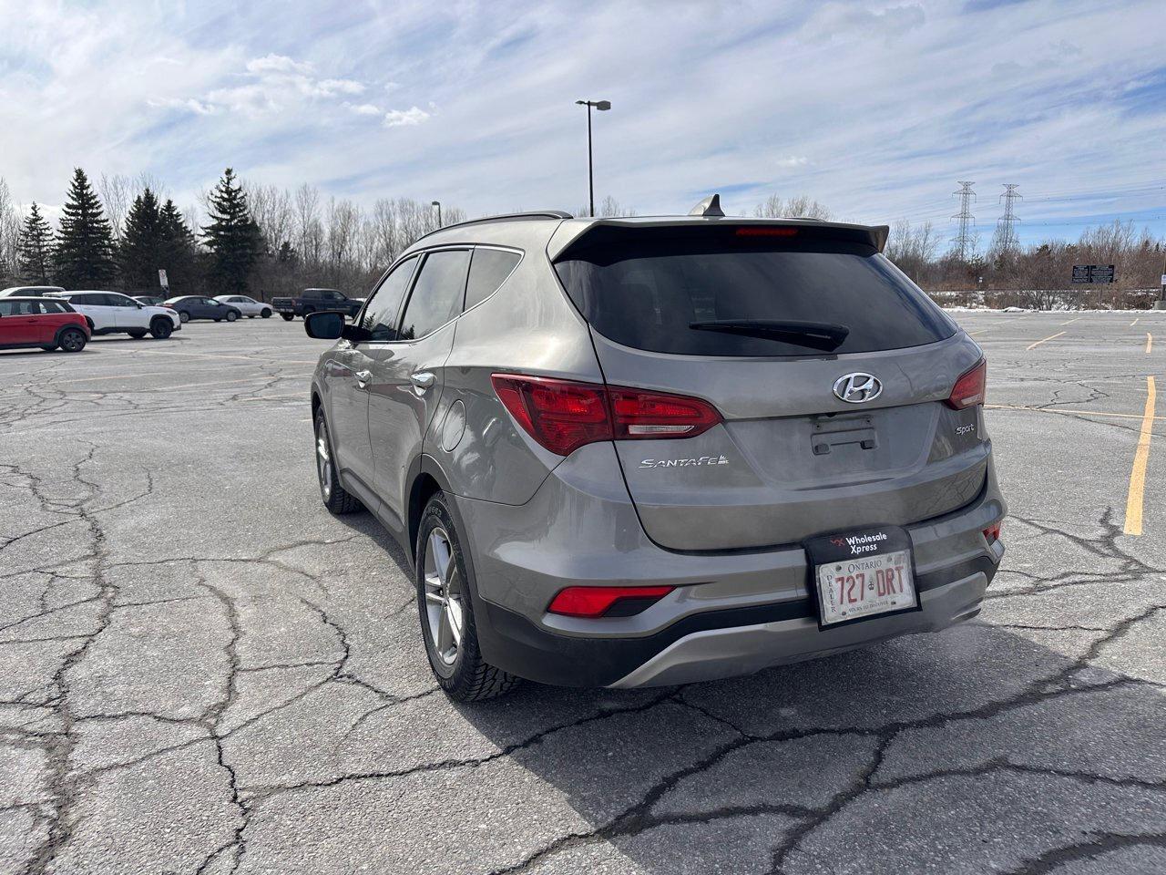 2017 Hyundai Santa Fe Sport SPORT Photo2