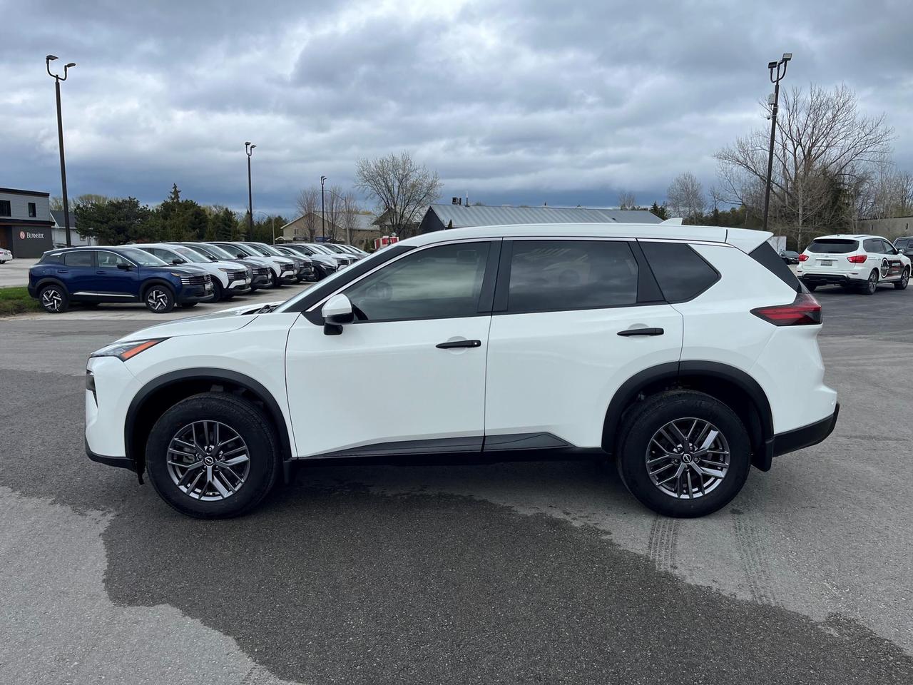 2024 Nissan Rogue S 4dr All-Wheel Drive Sport Utility Photo3