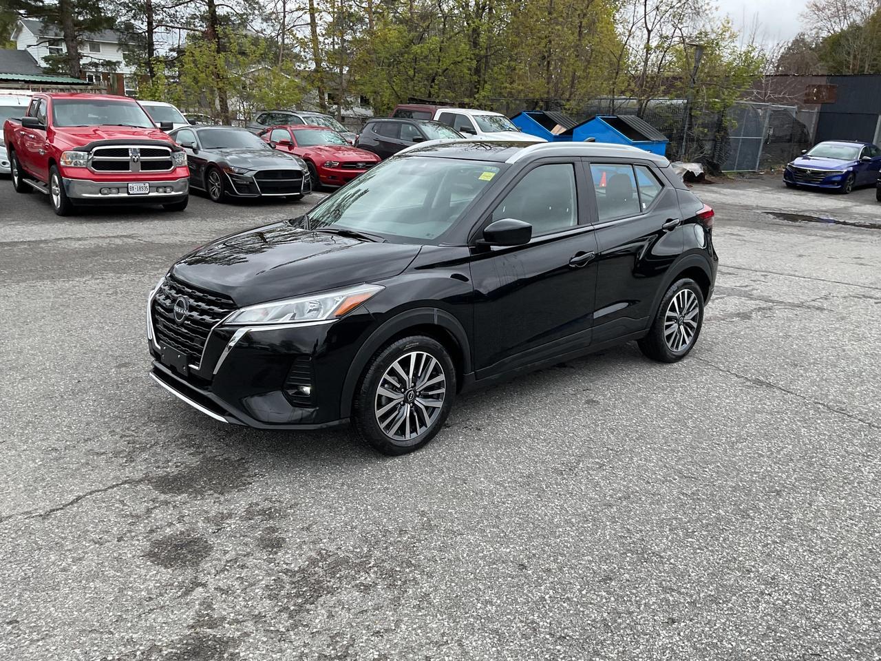 2025 Nissan Kicks Play  Photo0
