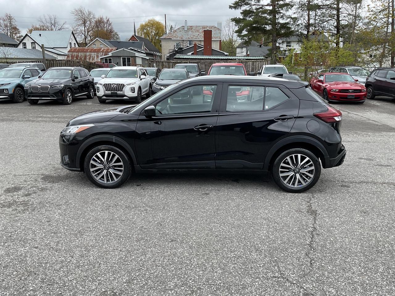 2025 Nissan Kicks Play  Photo