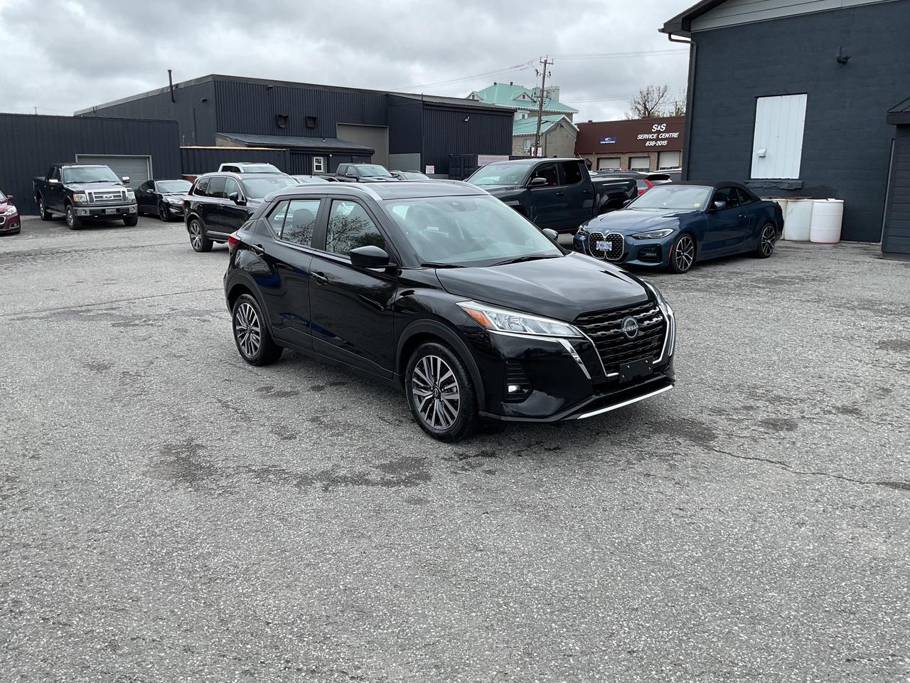 2025 Nissan Kicks Play  Photo