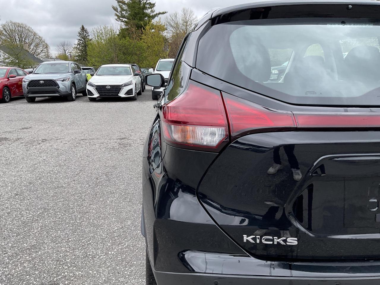 2025 Nissan Kicks Play  Photo