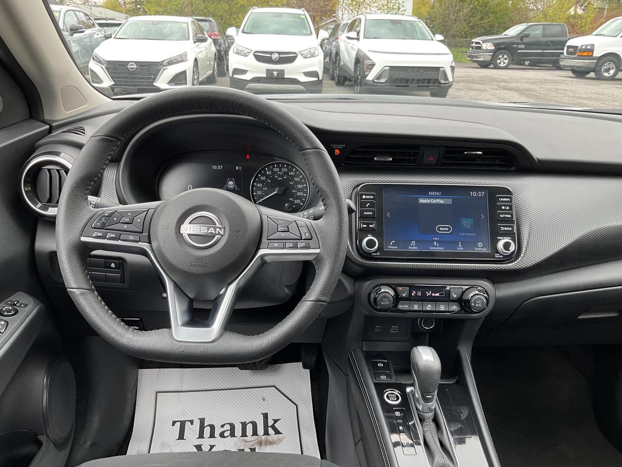 2025 Nissan Kicks Play  Photo