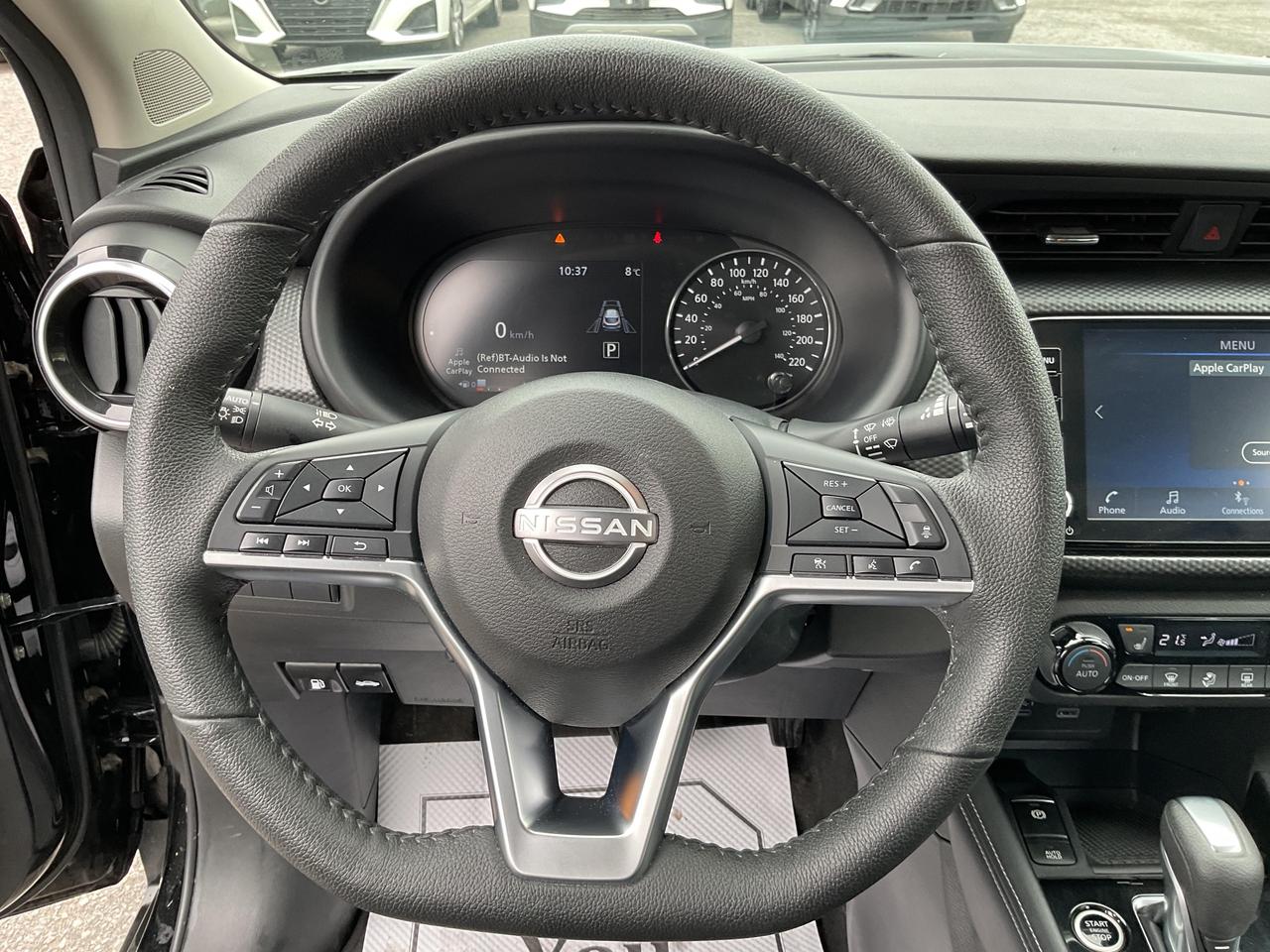 2025 Nissan Kicks Play  Photo