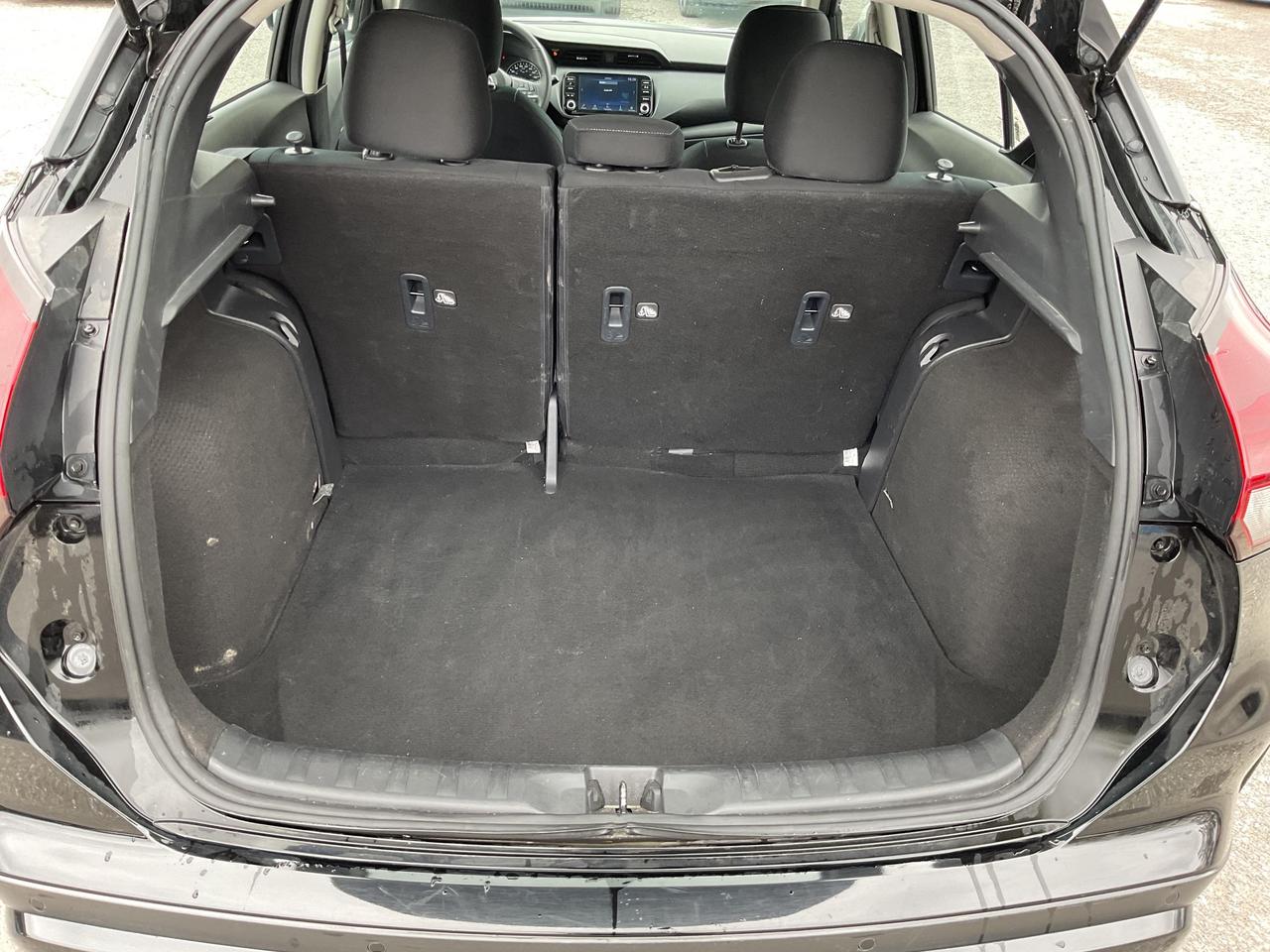2025 Nissan Kicks Play  Photo