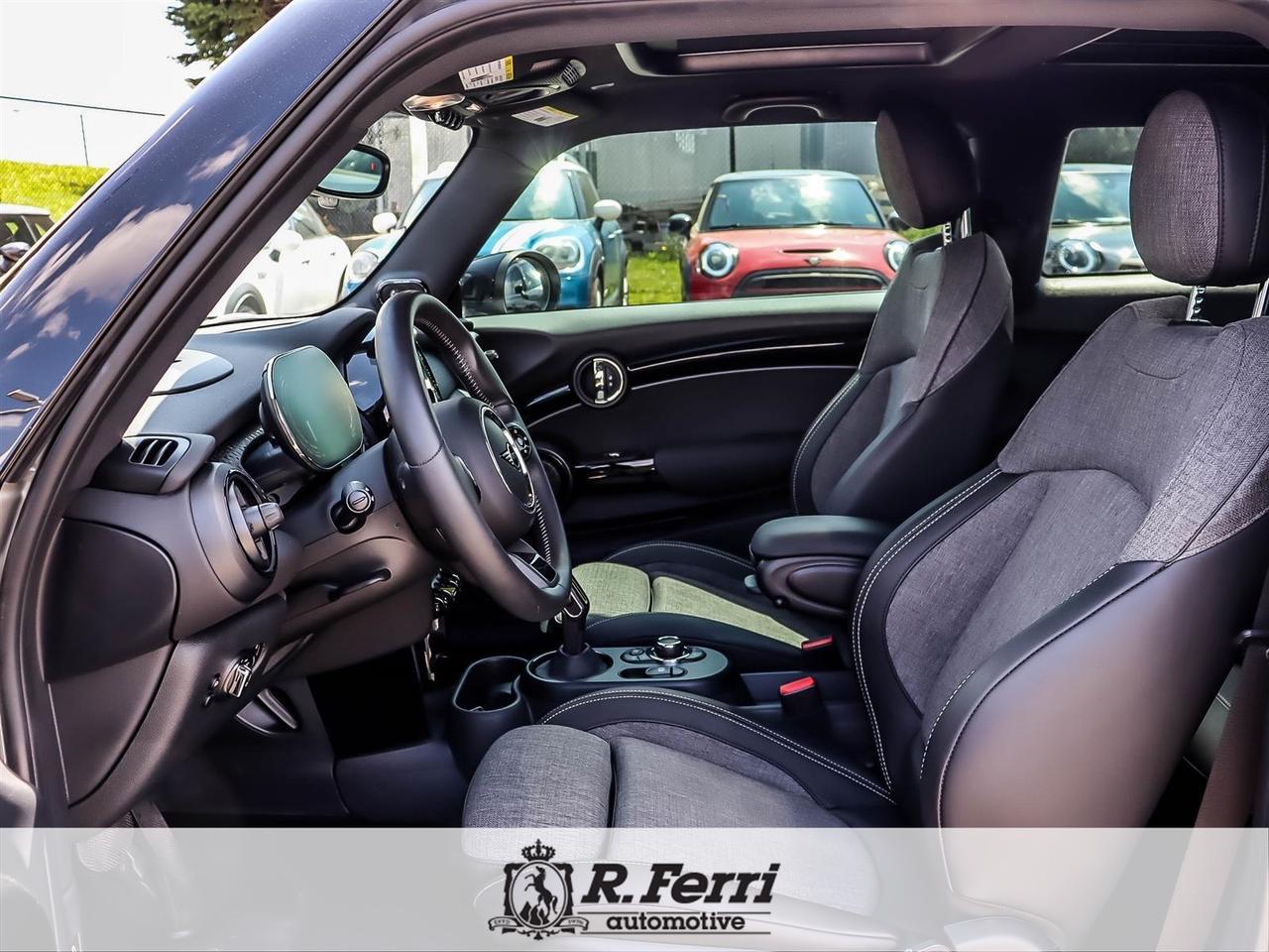 2023 MINI SE 3 Door Cooper Front-Wheel Drive Hatchback Photo