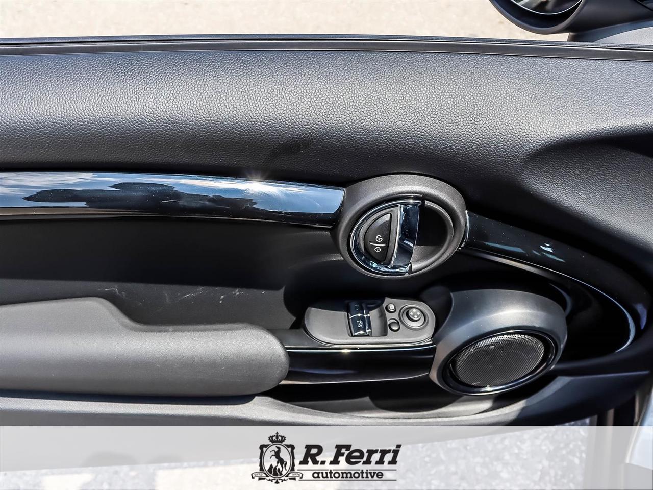 2023 MINI SE 3 Door Cooper Front-Wheel Drive Hatchback Photo