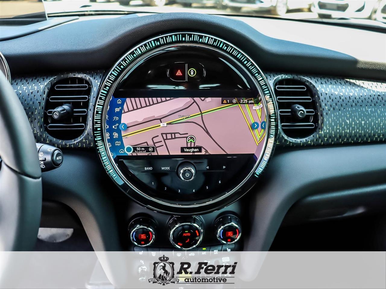 2023 MINI SE 3 Door Cooper Front-Wheel Drive Hatchback Photo
