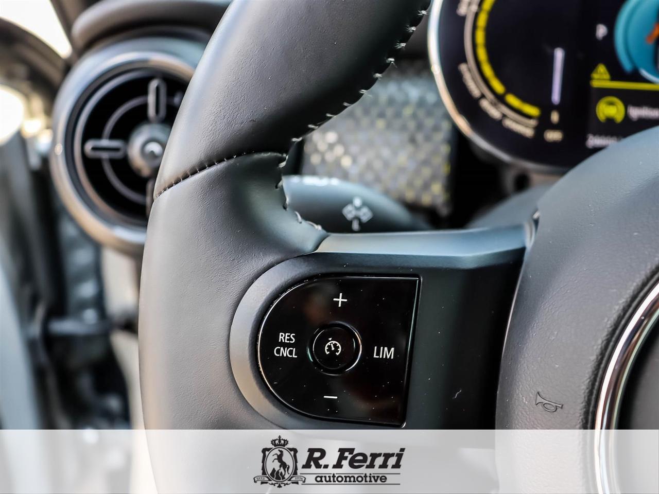 2023 MINI SE 3 Door Cooper Front-Wheel Drive Hatchback Photo