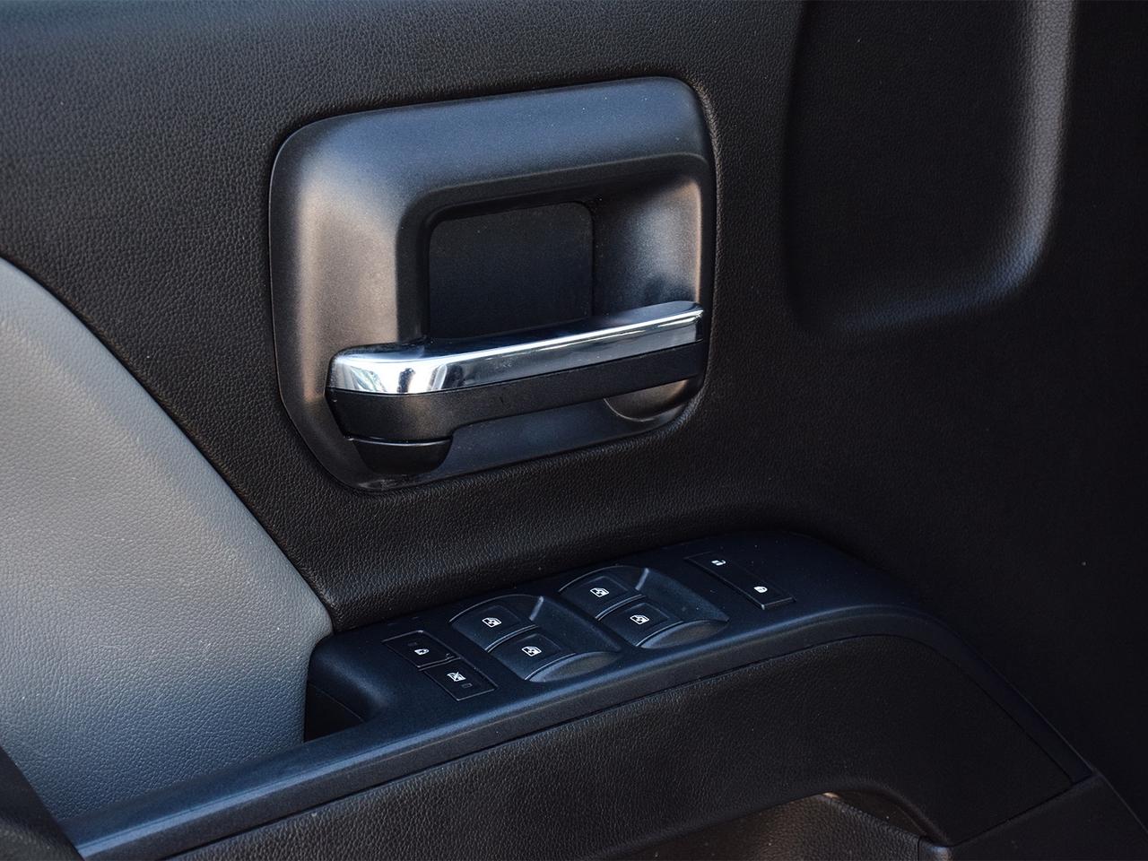 2018 Chevrolet Silverado 1500 WT Double Cab 4x4 ~Carplay ~Tonneau ~Camera Photo