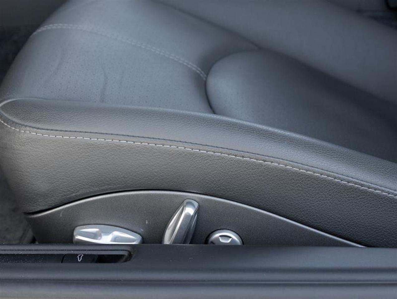2009 Porsche 911 Carrera Coupe Power Comfort Seats with Driver Memo Photo
