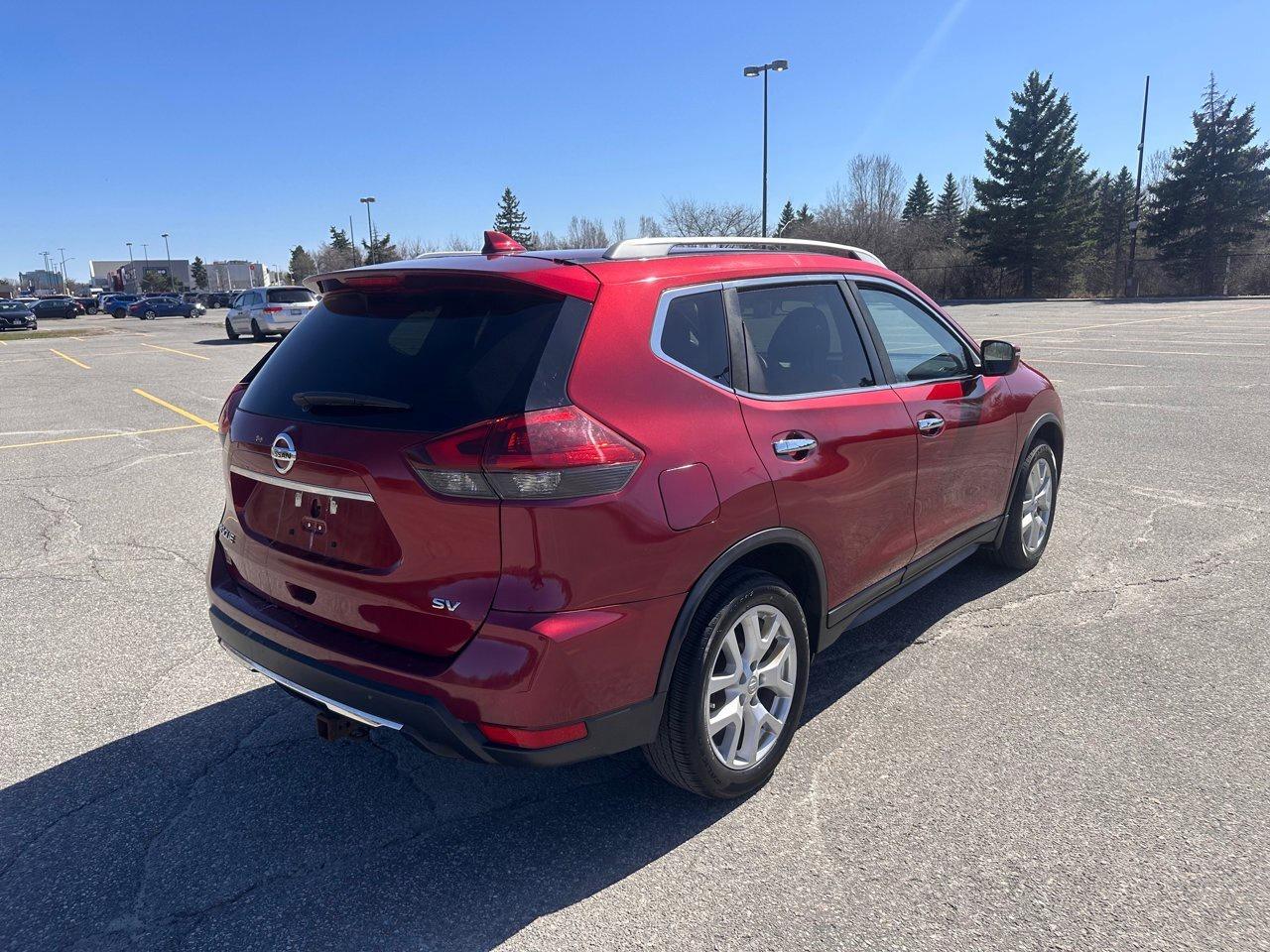 2018 Nissan Rogue SV Photo