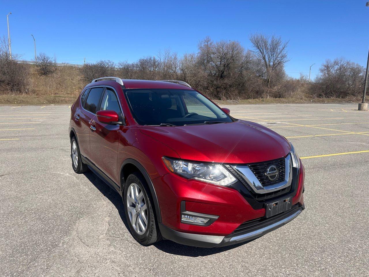 2018 Nissan Rogue SV Photo