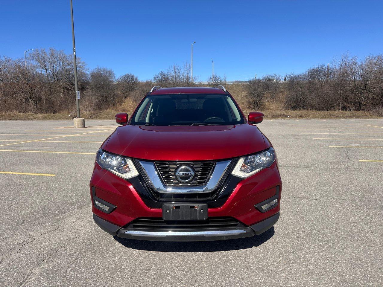 2018 Nissan Rogue SV Photo