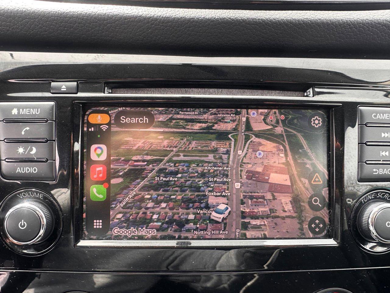 2018 Nissan Rogue SV Photo