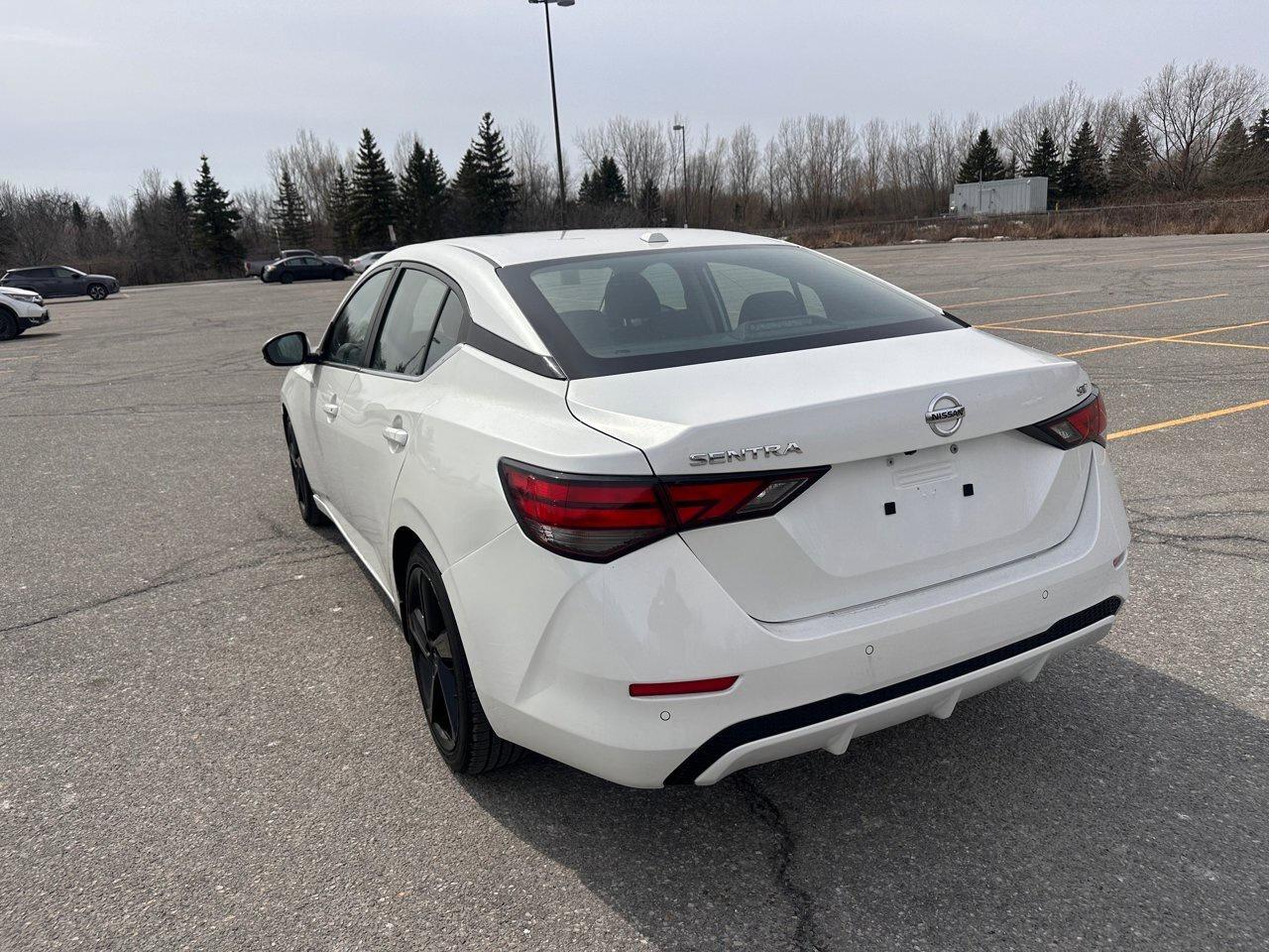 2020 Nissan Sentra SV Photo2