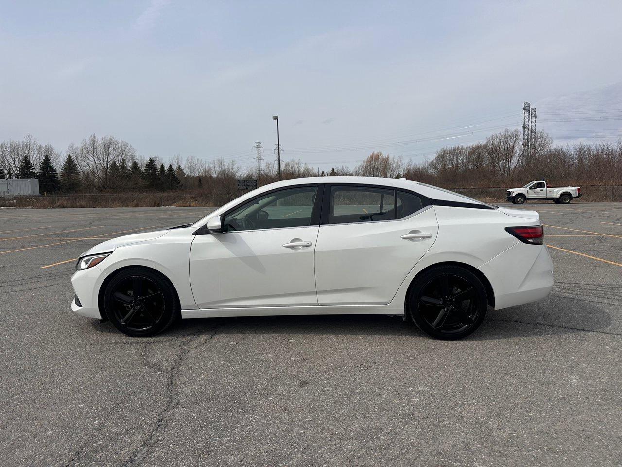 2020 Nissan Sentra SV Photo