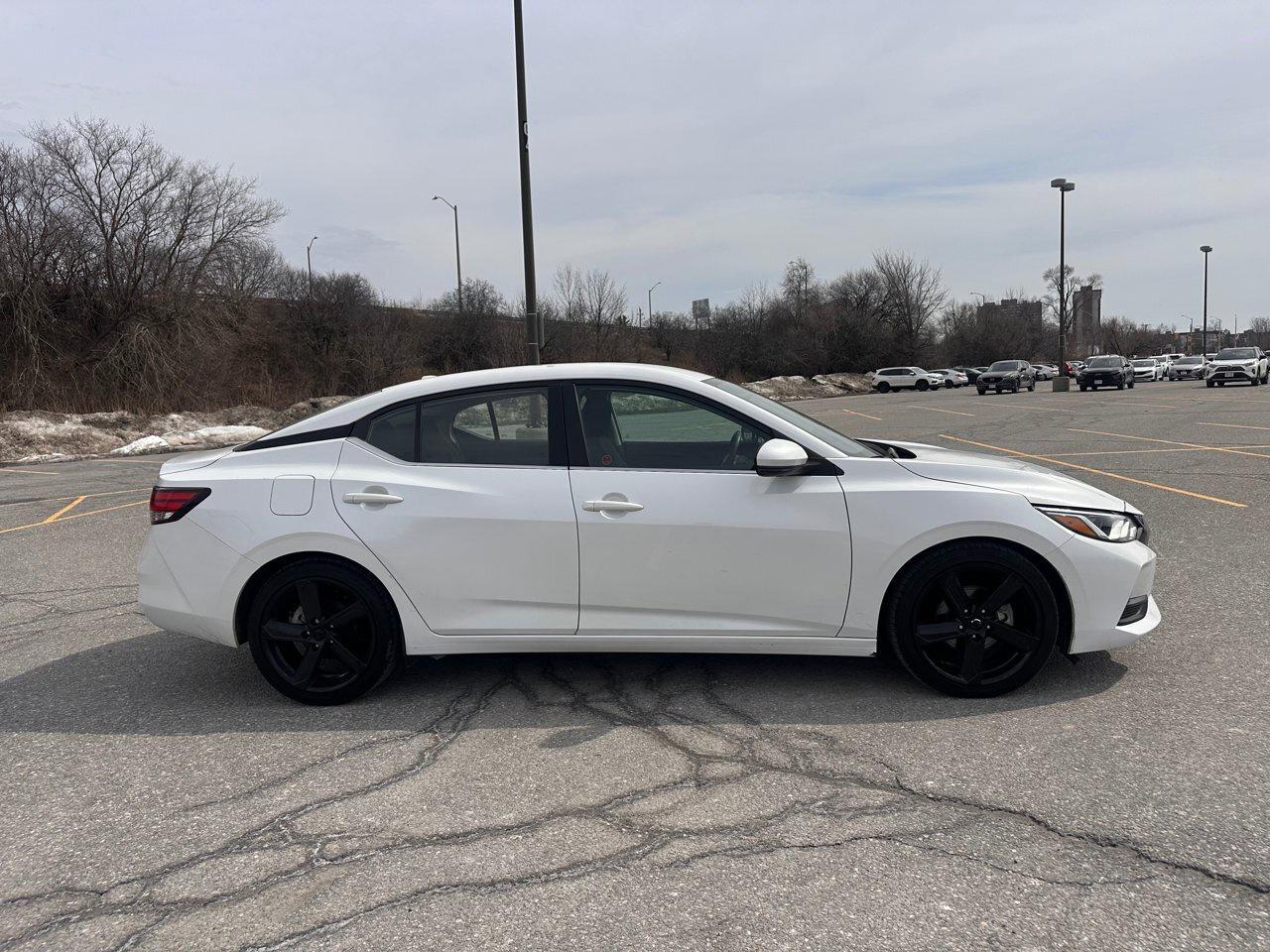 2020 Nissan Sentra SV Photo