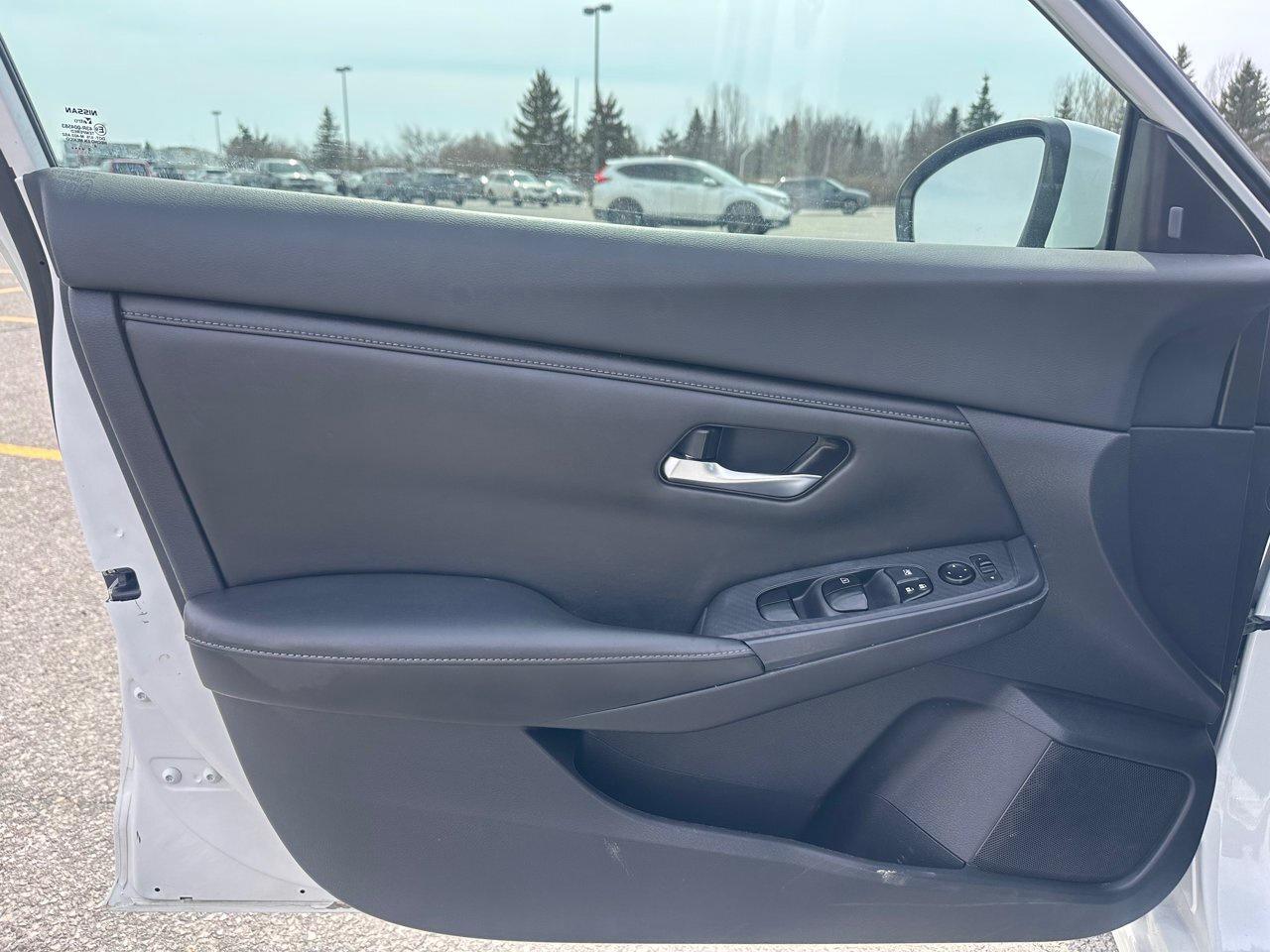 2020 Nissan Sentra SV Photo