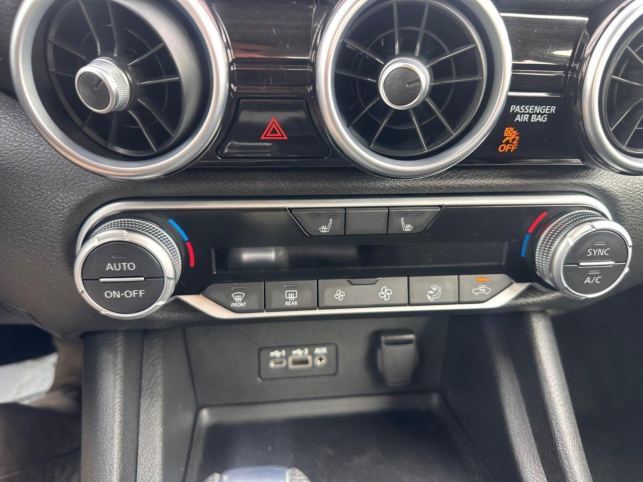 2020 Nissan Sentra SV Photo