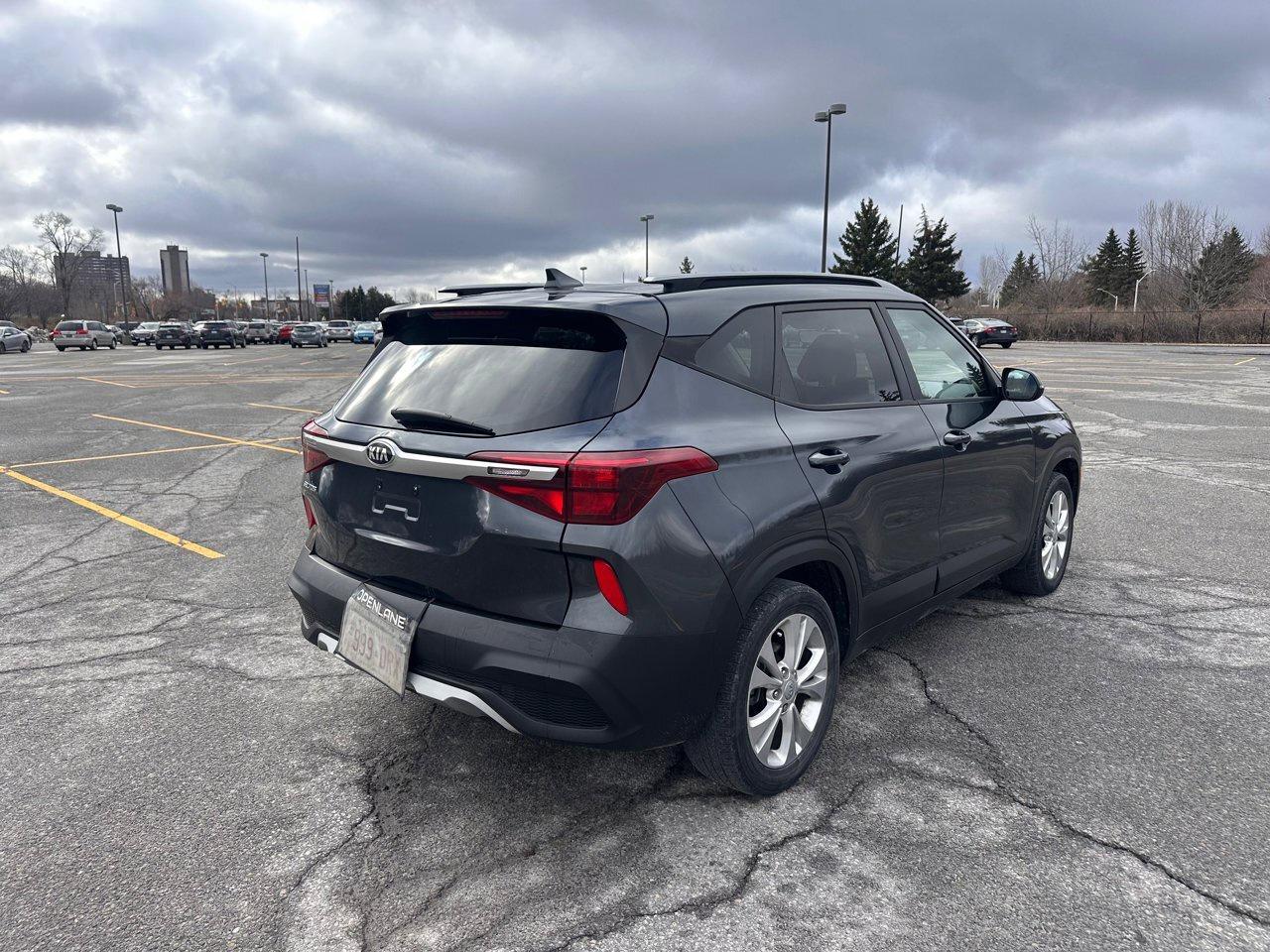 2021 Kia Seltos LX Photo4
