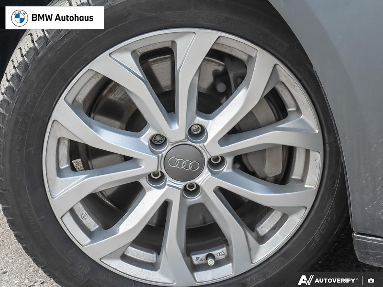 2017 Audi A4 4dr Sdn Auto Progressiv quattro Photo
