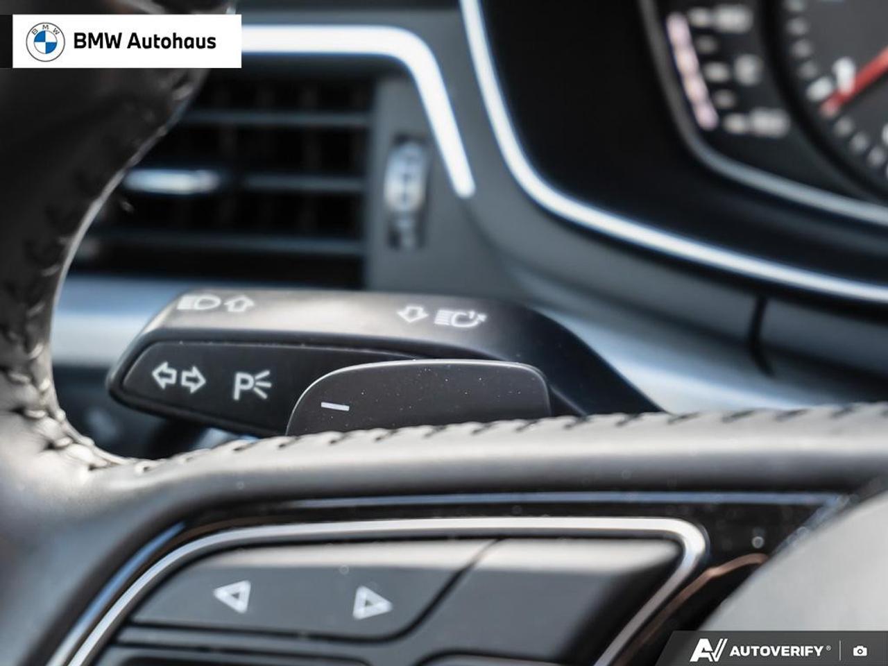 2017 Audi A4 4dr Sdn Auto Progressiv quattro Photo