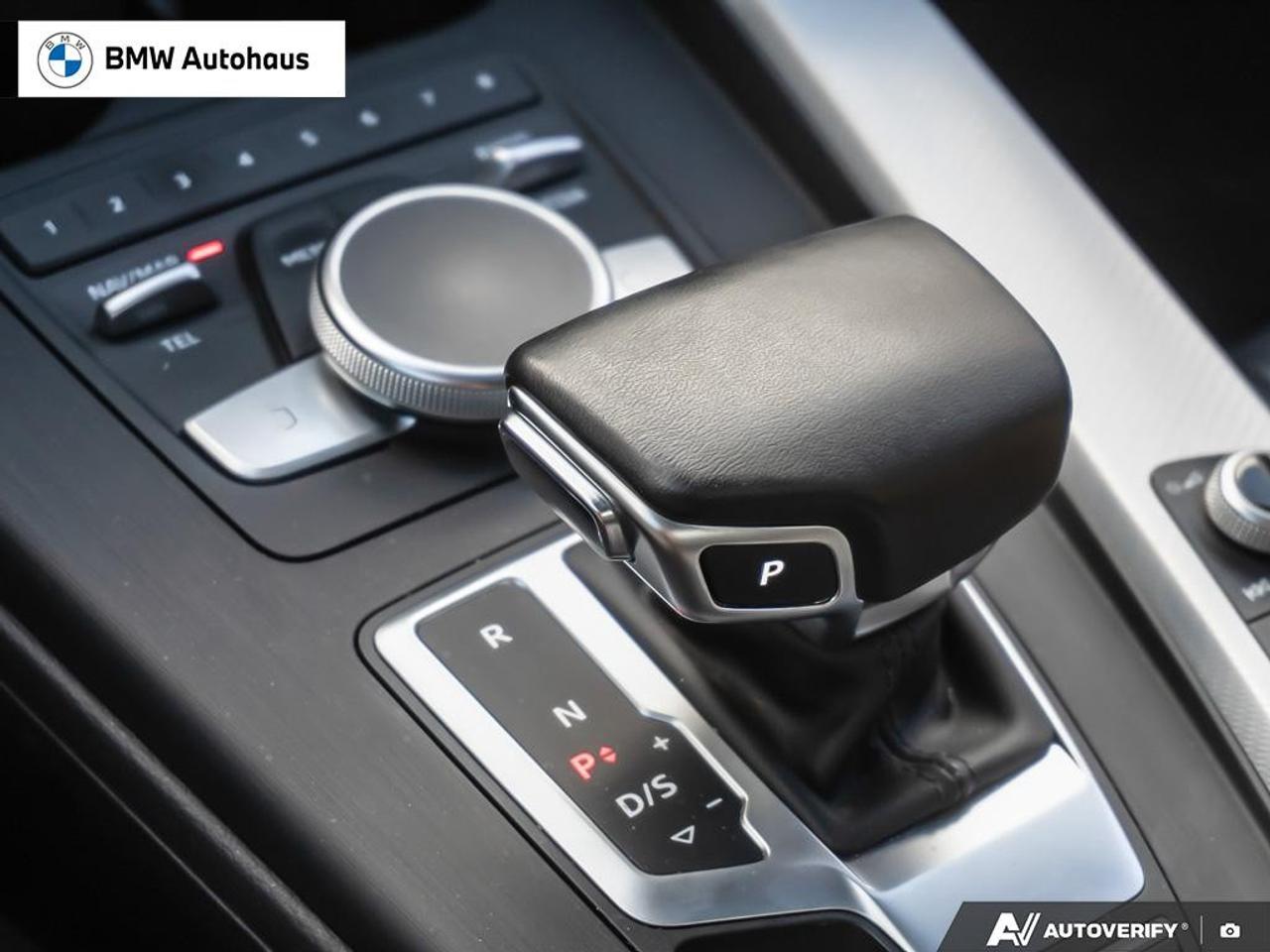 2017 Audi A4 4dr Sdn Auto Progressiv quattro Photo