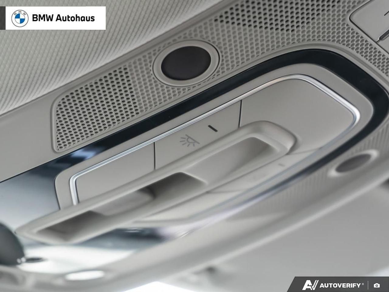 2017 Audi A4 4dr Sdn Auto Progressiv quattro Photo