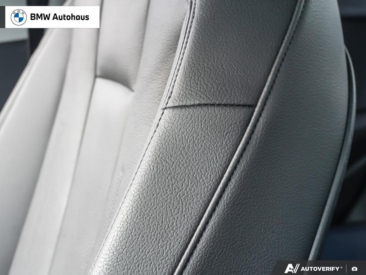2017 Audi A4 4dr Sdn Auto Progressiv quattro Photo