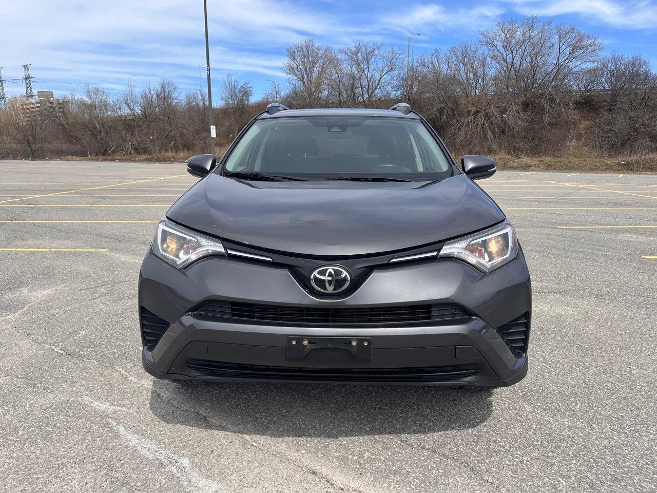 2018 Toyota RAV4 LE Photo