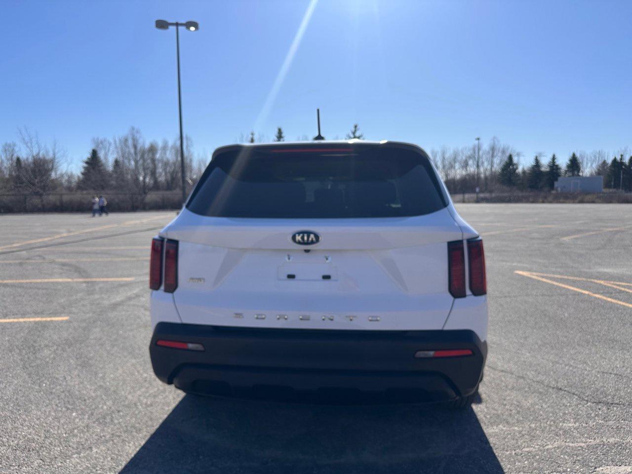 2021 Kia Sorento LX Photo
