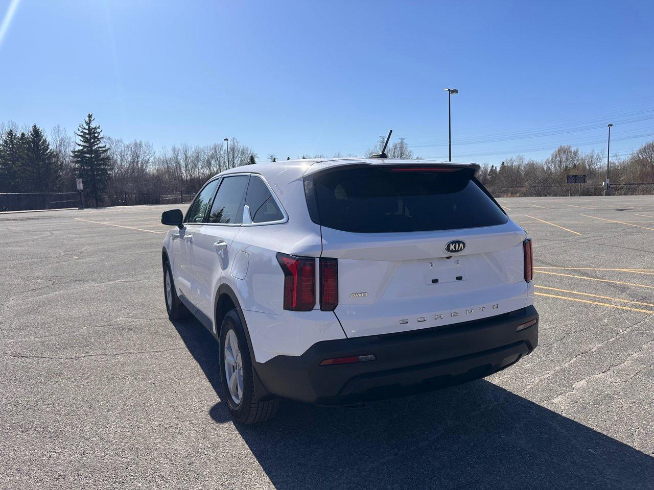 2021 Kia Sorento LX Photo
