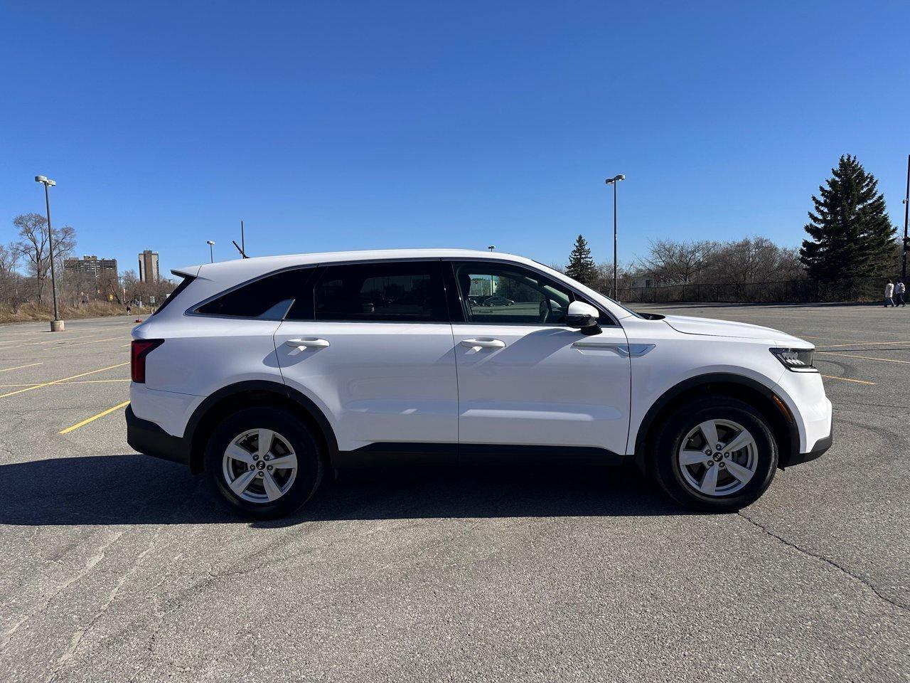 2021 Kia Sorento LX Photo