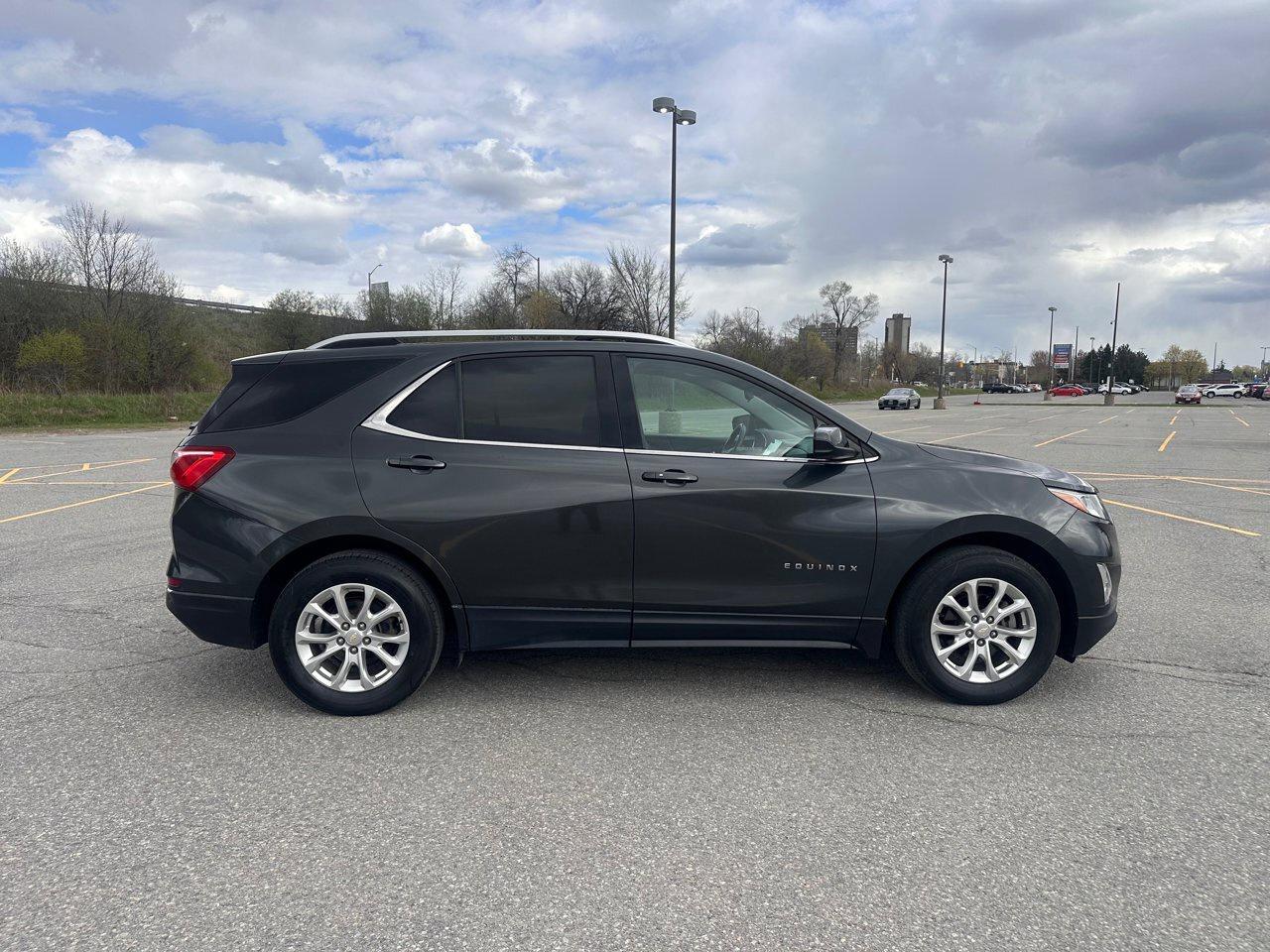 2020 Chevrolet Equinox LT Photo