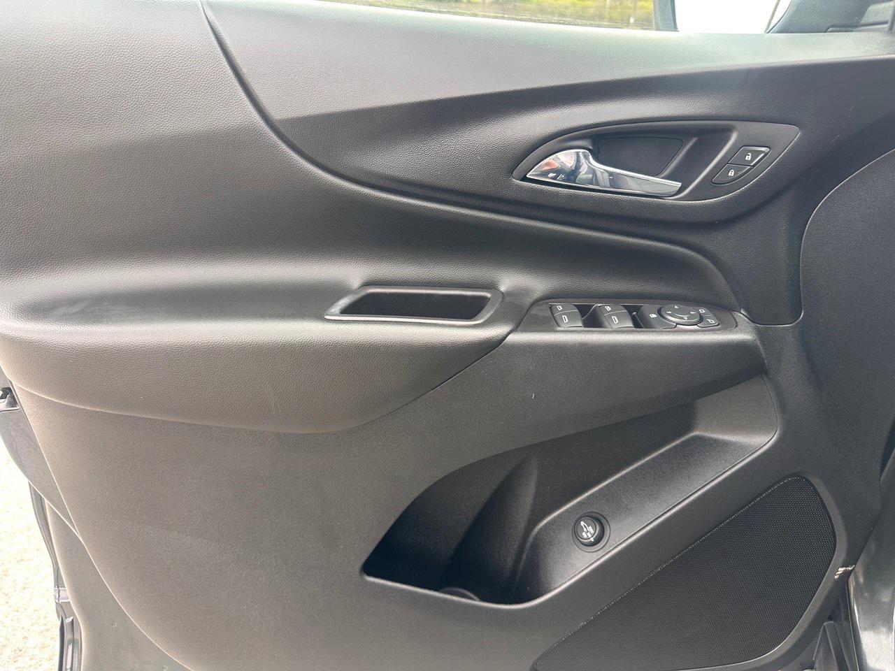 2020 Chevrolet Equinox LT Photo