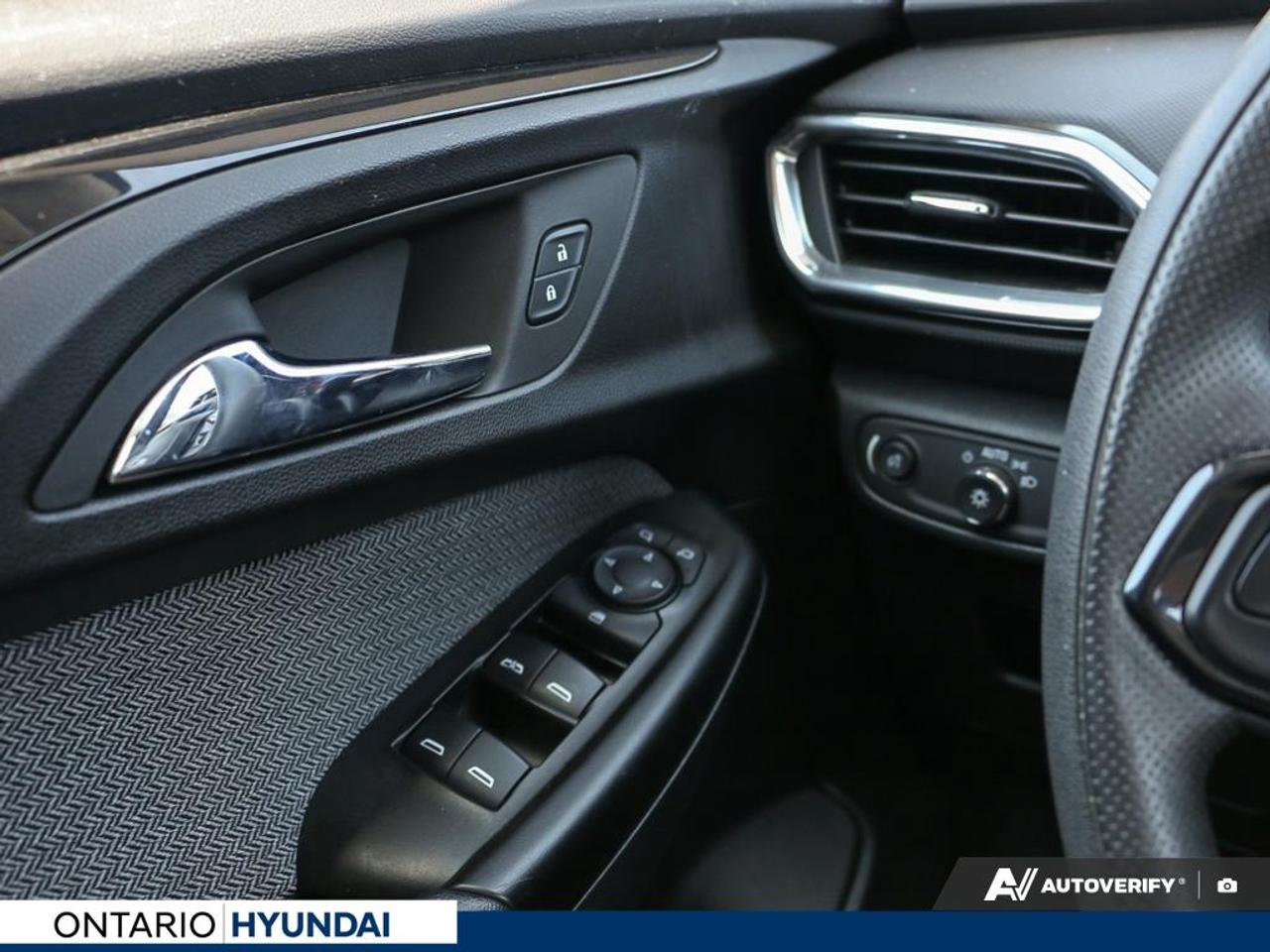 2023 Chevrolet TrailBlazer LT All-Wheel Drive Photo