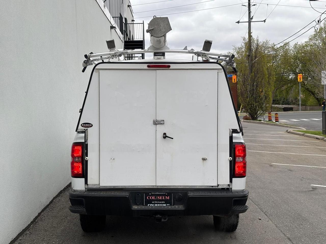 2018 Chevrolet Silverado 1500 V6 REGULAR CAB LONG BOX-CAP-LADDER RACKS-TOW PKG. Photo