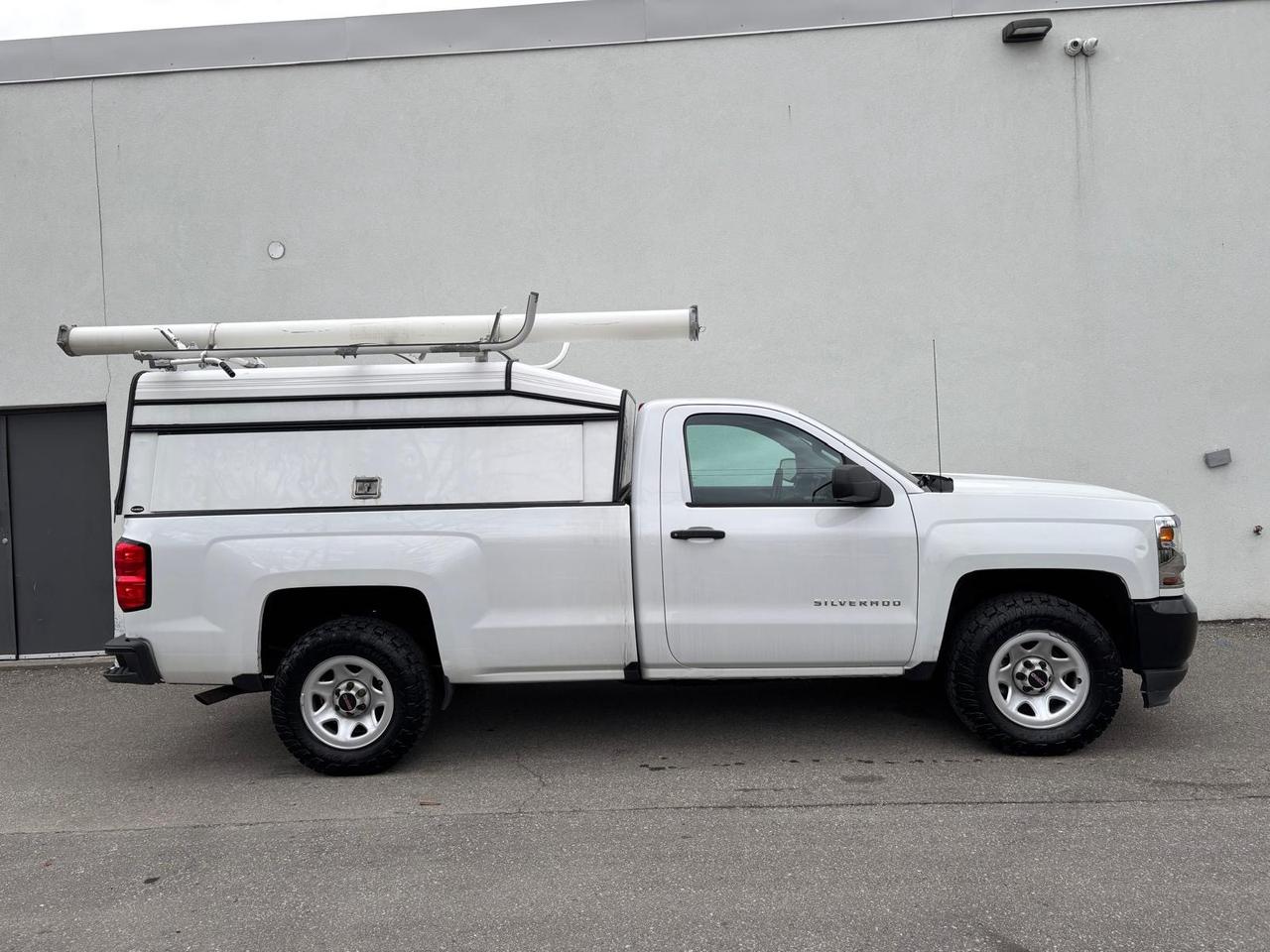 2018 Chevrolet Silverado 1500 V6 REGULAR CAB LONG BOX-CAP-LADDER RACKS-TOW PKG. Photo