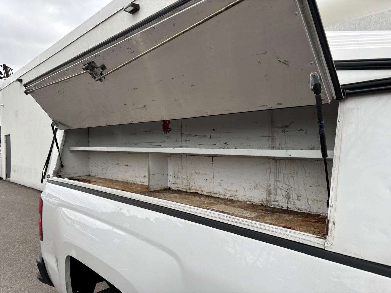2018 Chevrolet Silverado 1500 V6 REGULAR CAB LONG BOX-CAP-LADDER RACKS-TOW PKG. Photo